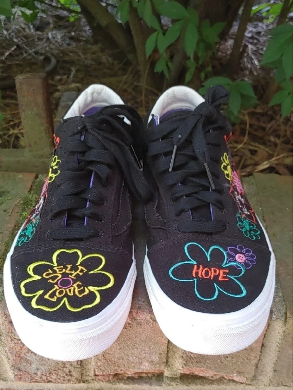 Vans Old Skool Cultivate Care Sneakers Size 8.5 (1050)